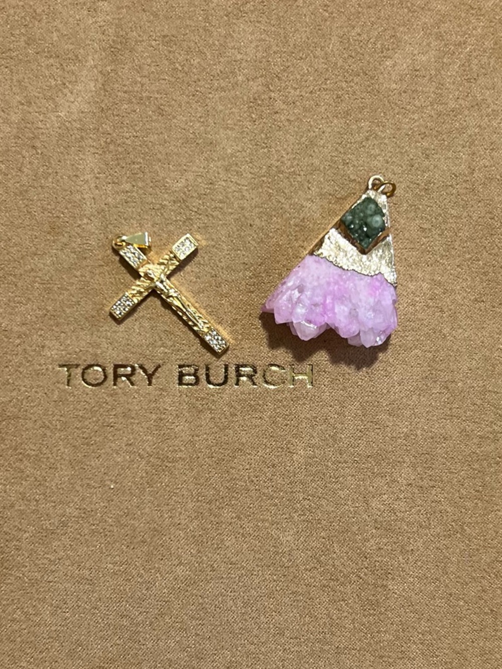 •BRAND NEW• Set of Pendants